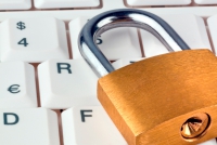 cybersecuritycameraspadlockonscreen1609sch_4.jpg