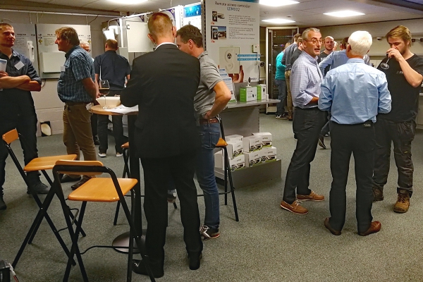 topinnestorevent_1.jpg