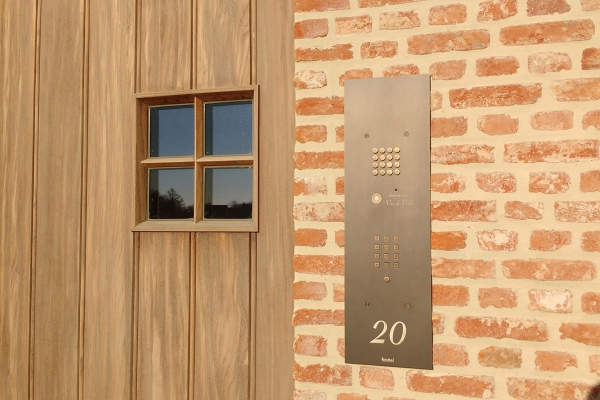toppnfasttelbronzegamma.jpg